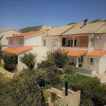 Apartment B&s
