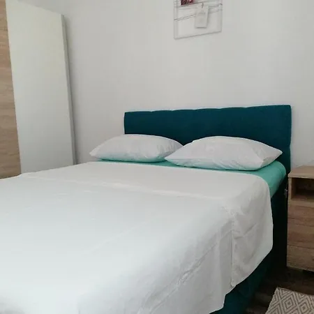 Apartment B&s *