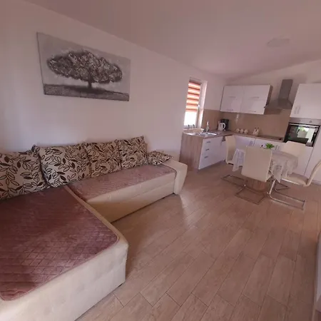 Apartment B&s