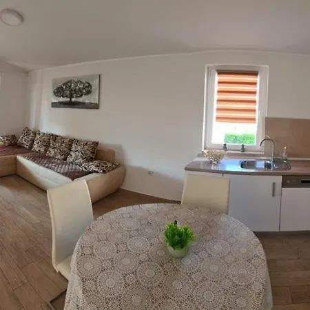 Apartment B&s